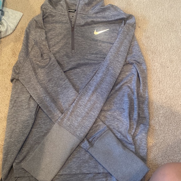 Nike Dri-Fit half zip - Picture 3 of 3